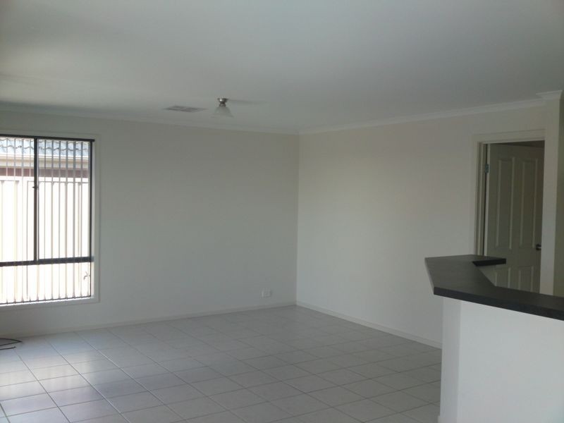 45 Mitchell Drive, Evanston Park SA 5116