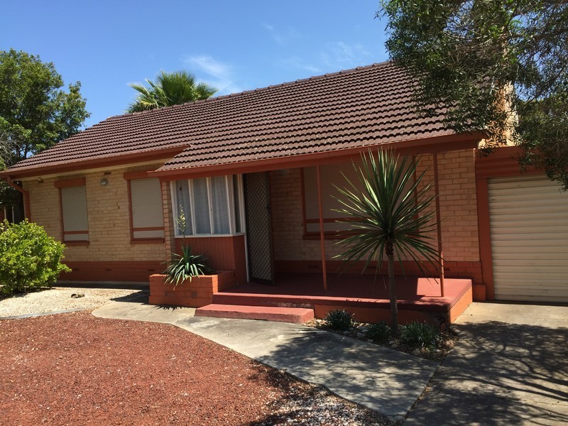 19 Crisp Road, Elizabeth Downs SA 5113