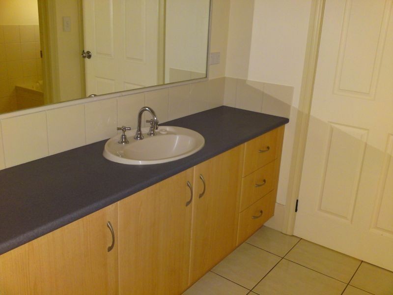 33 Whinnen Street, Evanston Park SA 5116