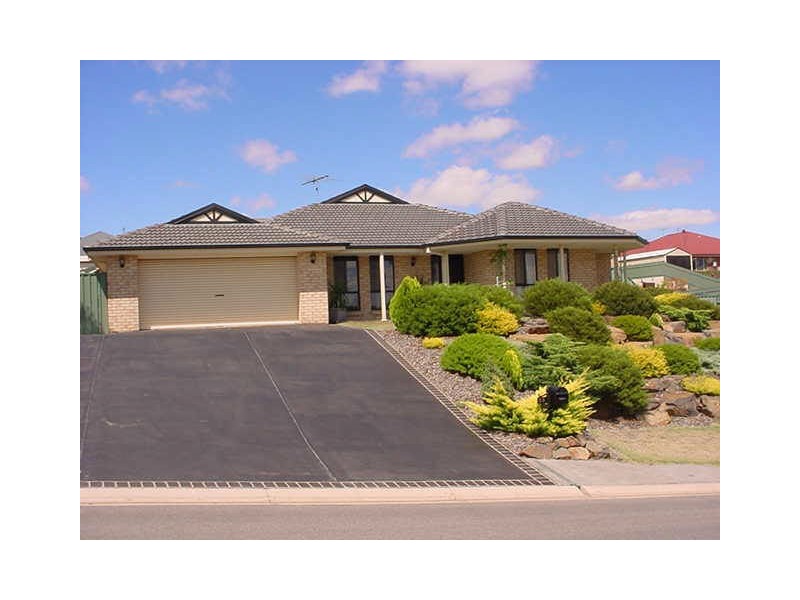 33 Burke Parade, Hewett SA 5118