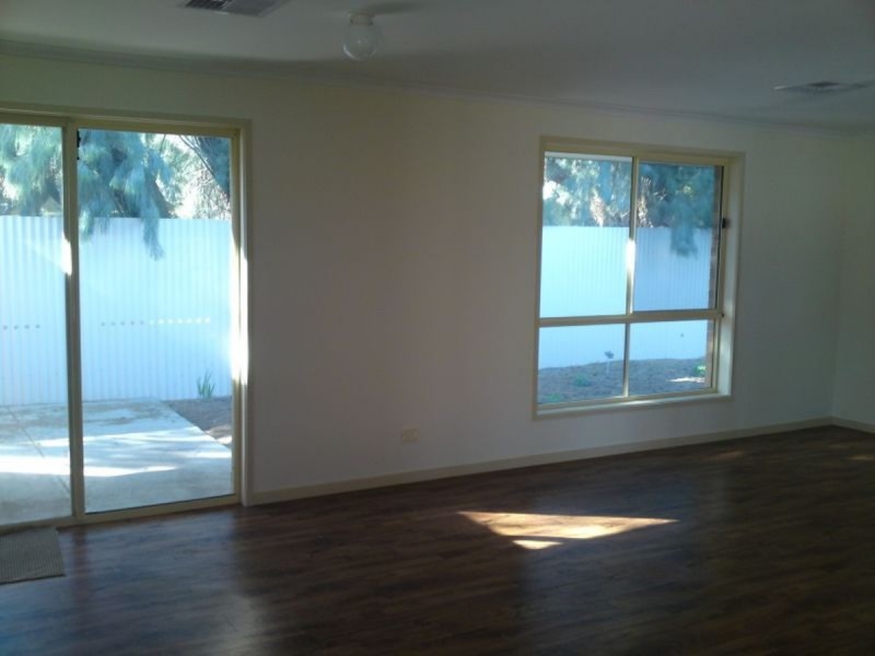 1C Young Tce, Evanston Gardens SA 5116