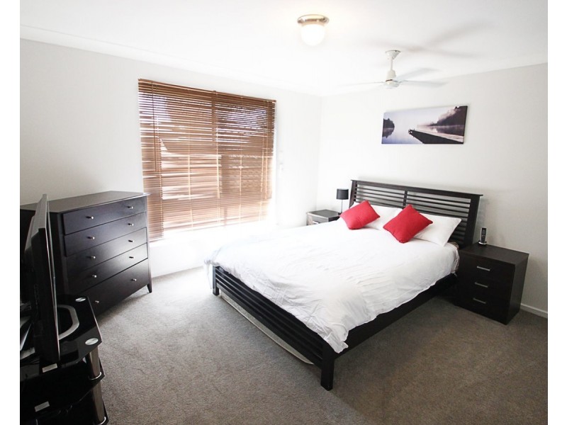 4 President Avenue, Andrews Farm SA 5114