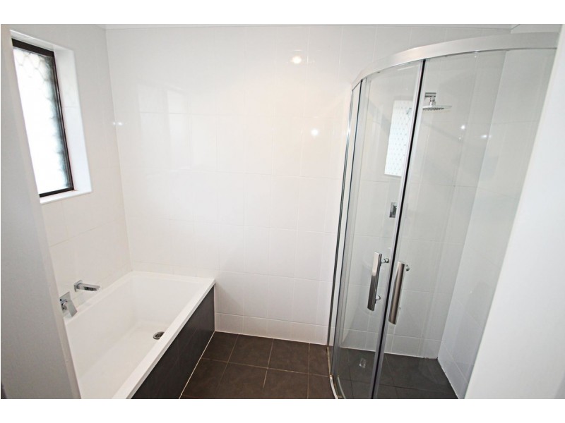 4 President Avenue, Andrews Farm SA 5114