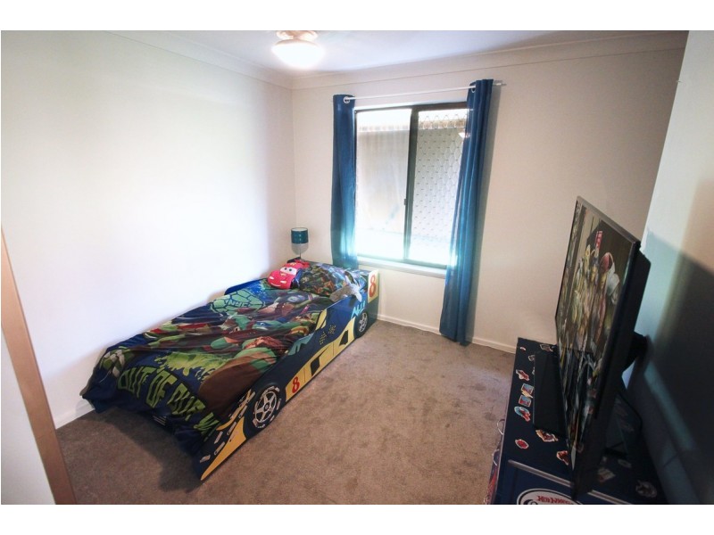 4 President Avenue, Andrews Farm SA 5114