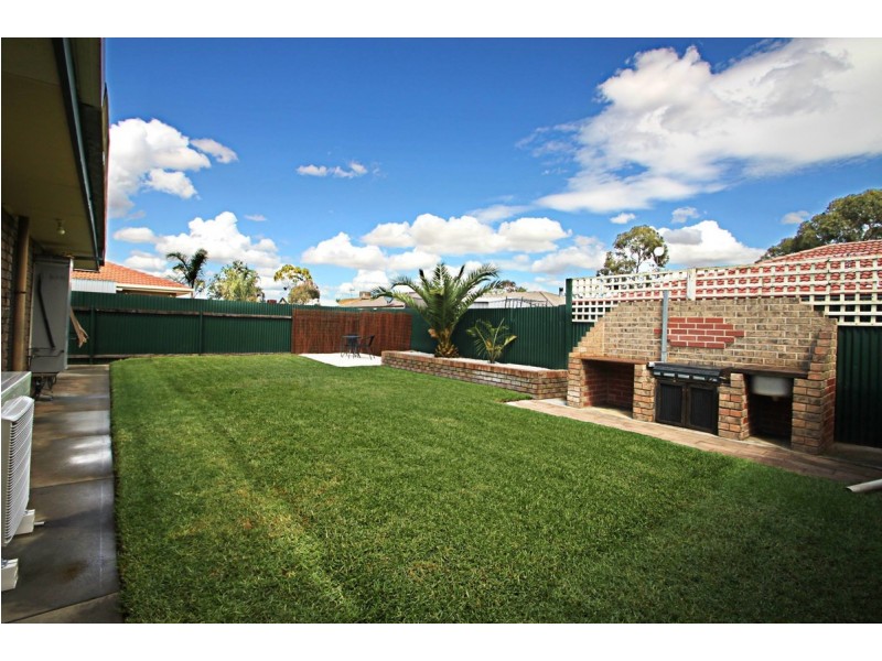 4 President Avenue, Andrews Farm SA 5114