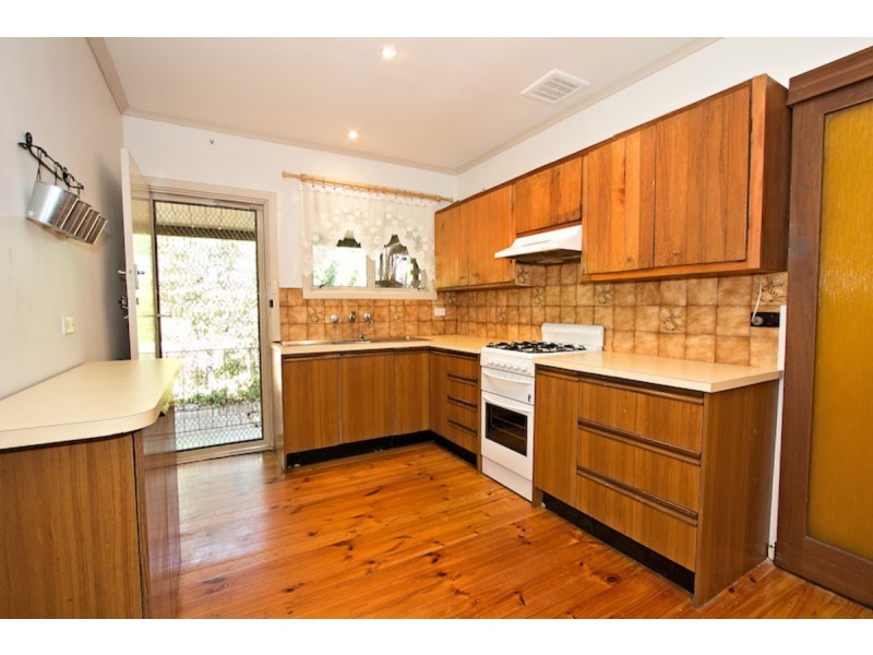 6 Heather Drive, Ridgehaven SA 5097