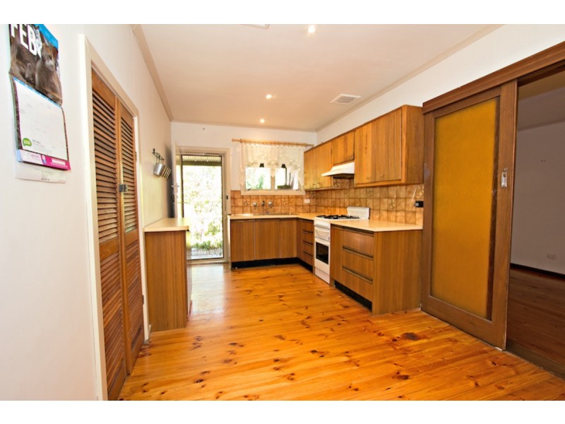 6 Heather Drive, Ridgehaven SA 5097