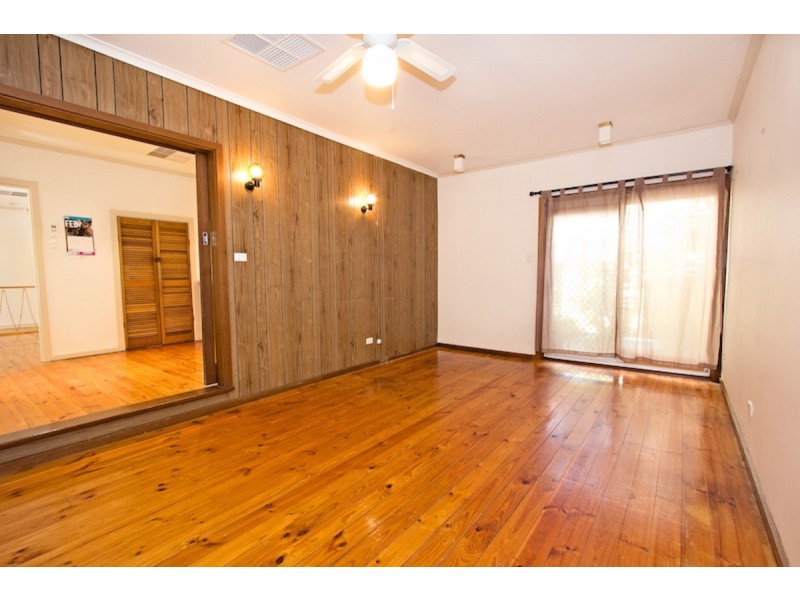 6 Heather Drive, Ridgehaven SA 5097