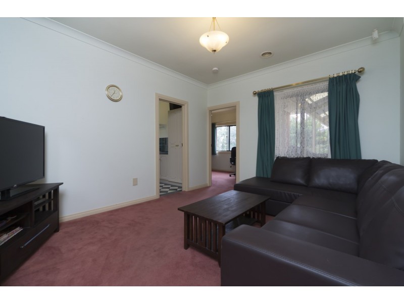 5 Thiele Crescent, Evanston Park SA 5116