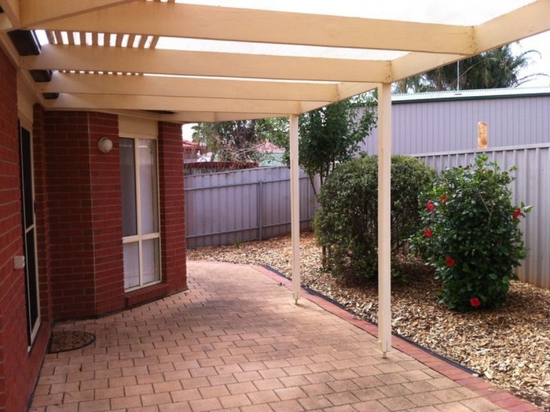 5 Greening Drive, Evanston Park SA 5116