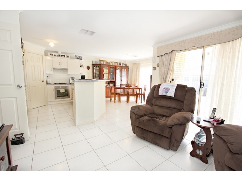 16 Potts Road, Evanston Park SA 5116