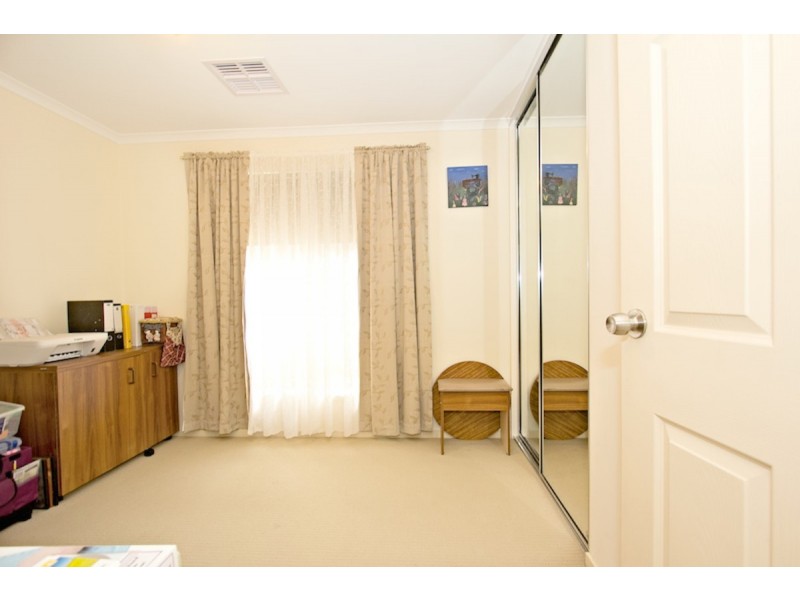 16 Potts Road, Evanston Park SA 5116