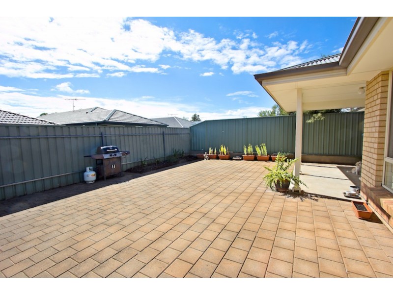 16 Potts Road, Evanston Park SA 5116