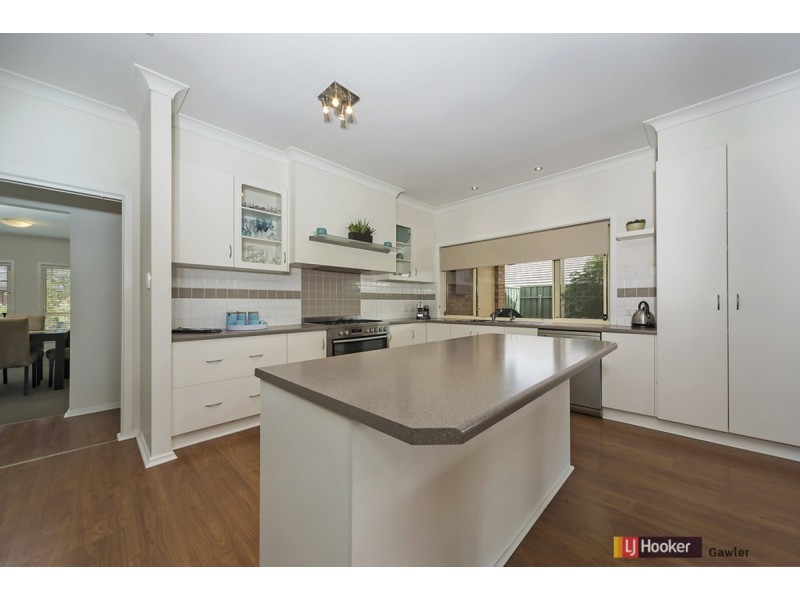 11 Selway Place, Evanston Park SA 5116