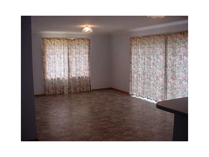 11 Williams Street, Evanston Park SA 5116