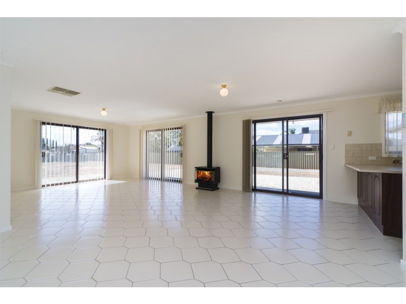 21 Edmonds Road, Angle Vale SA 5117