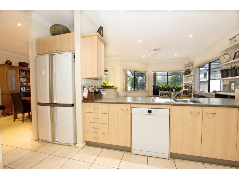 25 Whinnen Street, Evanston Park SA 5116