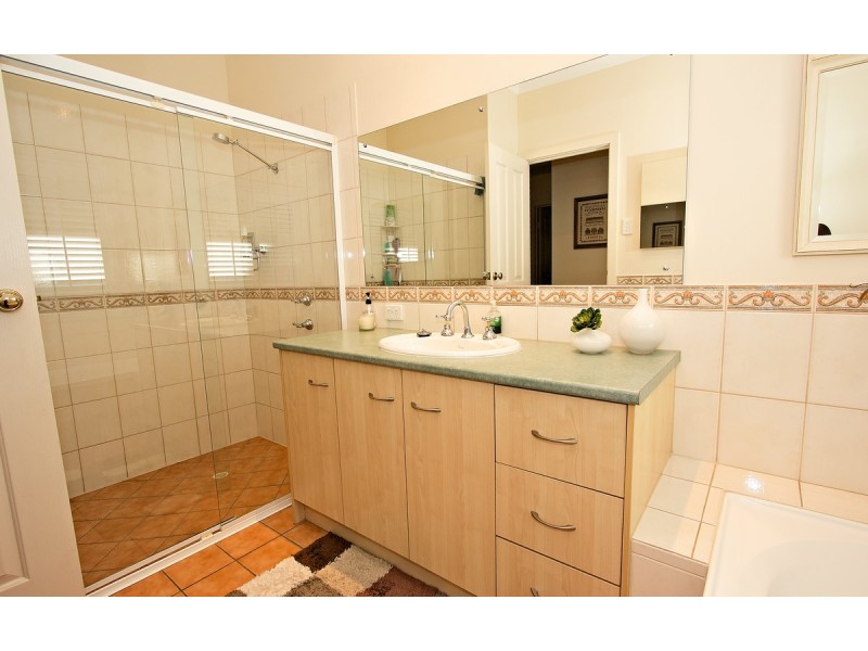 25 Whinnen Street, Evanston Park SA 5116