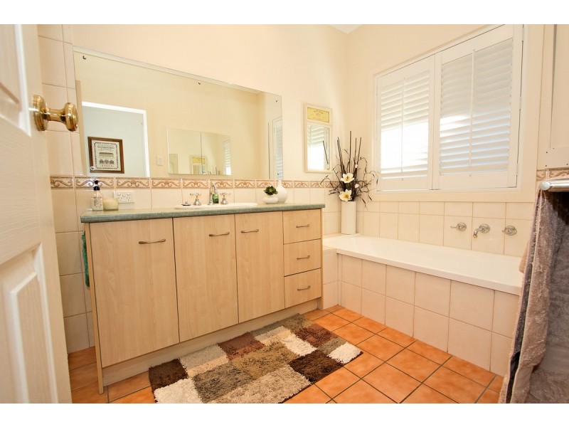 25 Whinnen Street, Evanston Park SA 5116