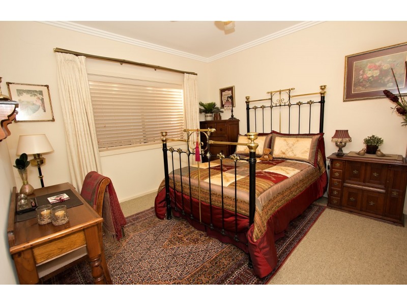 25 Whinnen Street, Evanston Park SA 5116