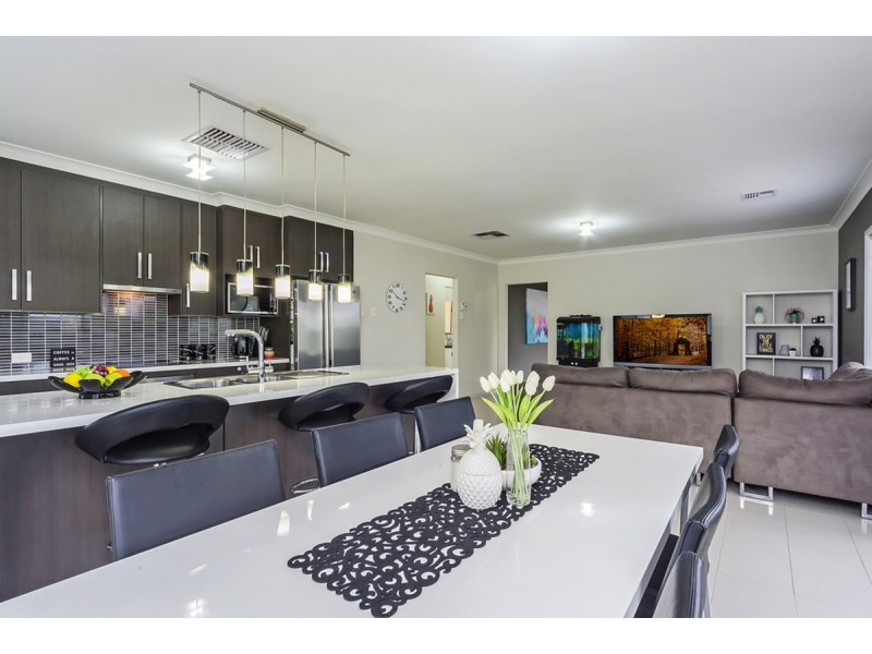 34 Osborne Street, Evanston Gardens SA 5116