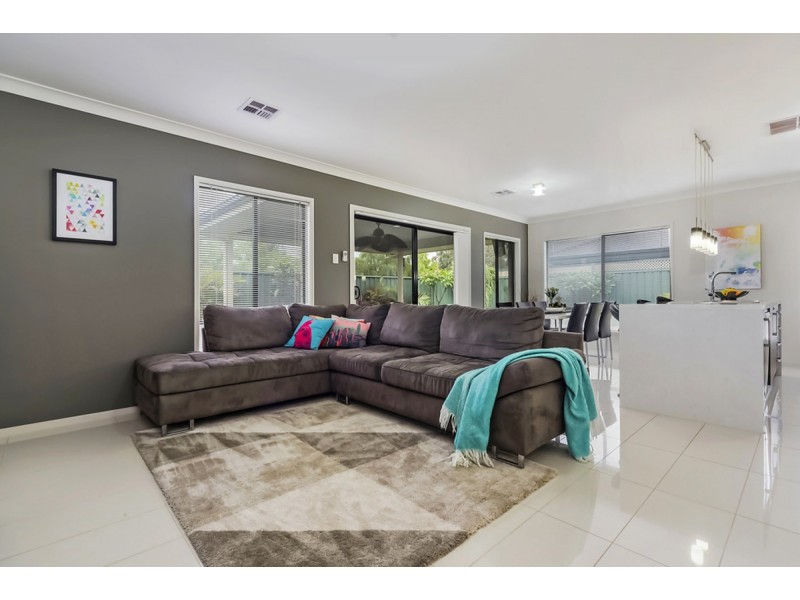 34 Osborne Street, Evanston Gardens SA 5116