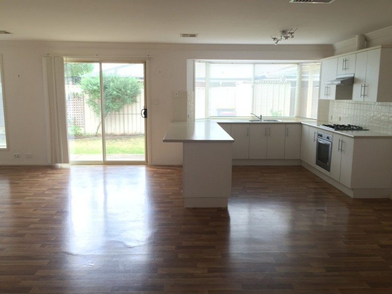 10 Challen Court, Evanston Park SA 5116