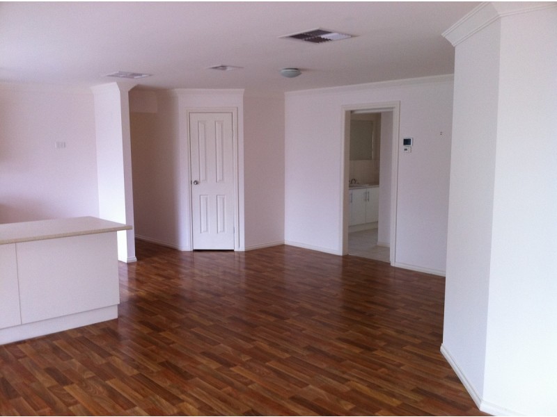 10 Challen Court, Evanston Park SA 5116