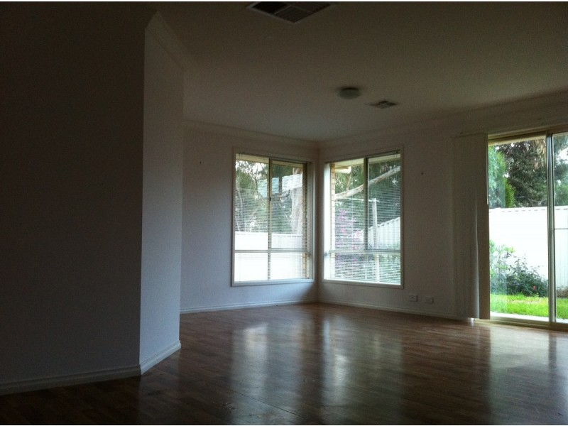 10 Challen Court, Evanston Park SA 5116