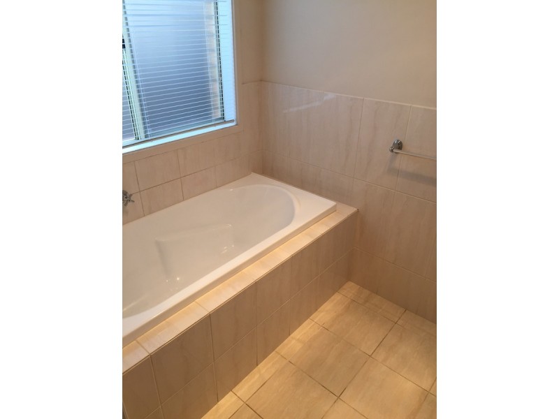 10 Challen Court, Evanston Park SA 5116