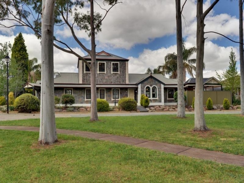 21 Lemon Crescent, Golden Grove SA 5125