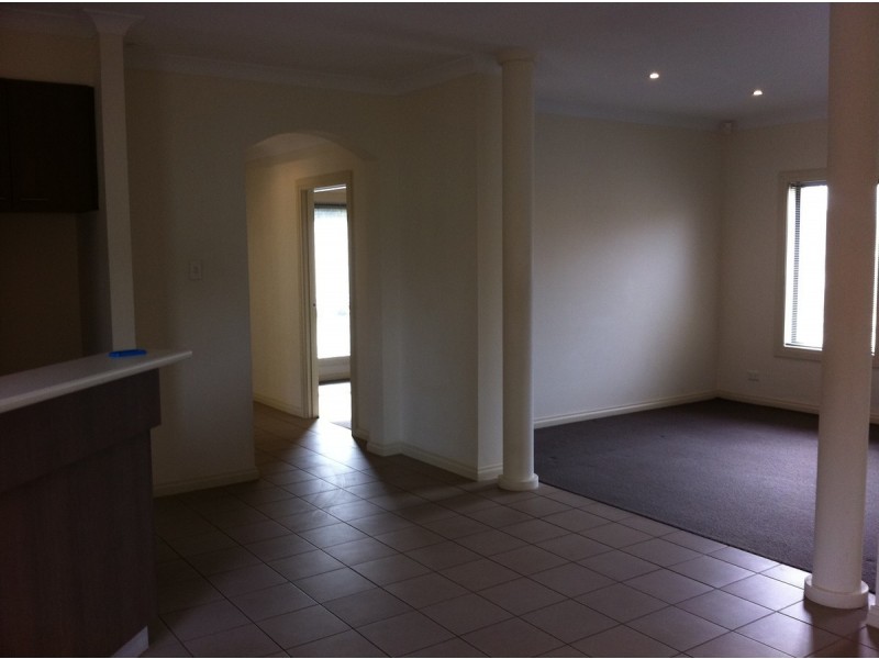 17 Coleman Parade, Evanston Park SA 5116