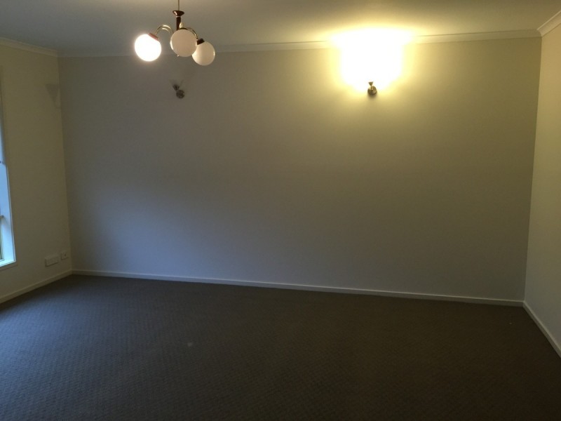 2 Selway Place, Evanston Park SA 5116