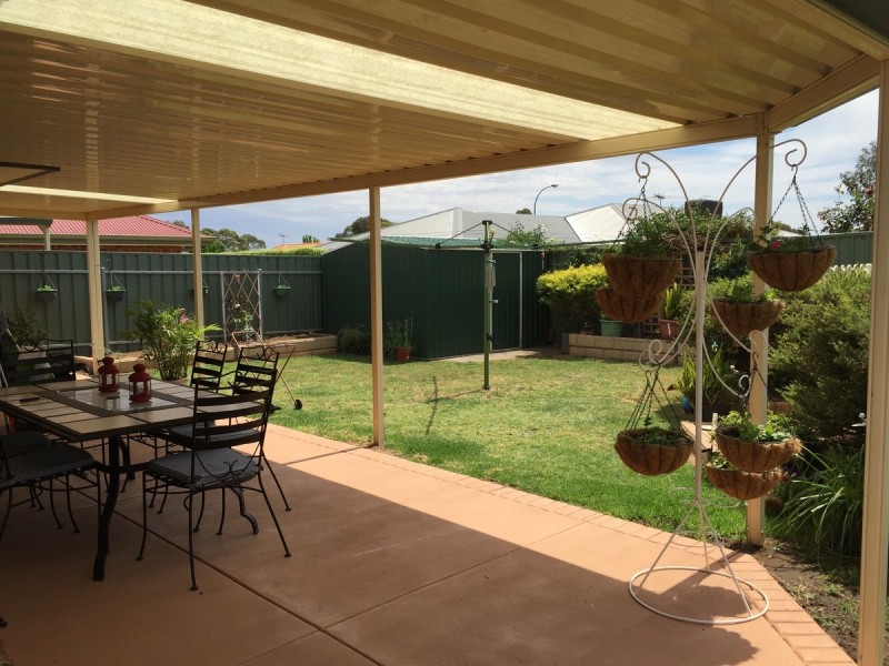 2 Selway Place, Evanston Park SA 5116