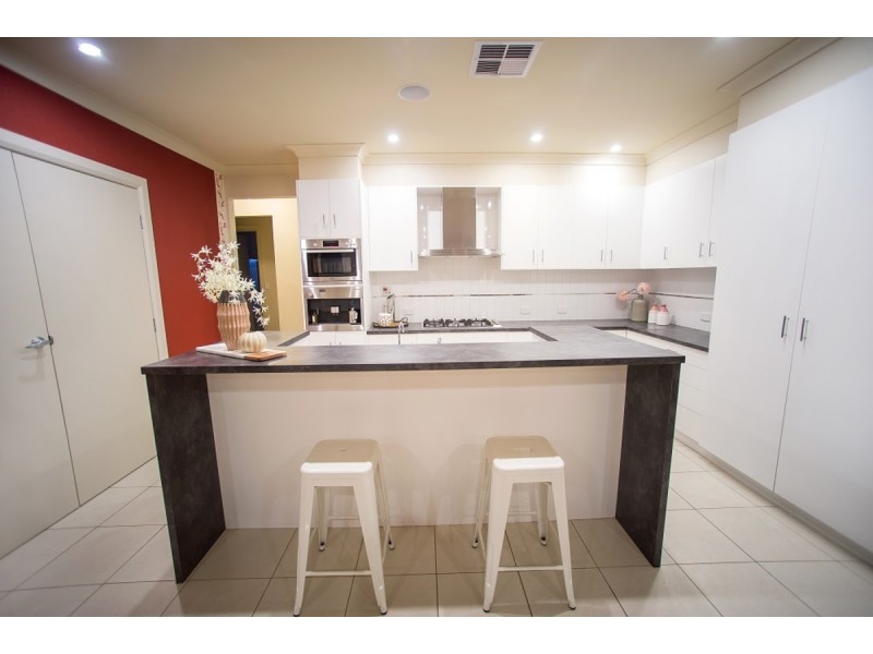 23 Mitchell Drive, Evanston Park SA 5116