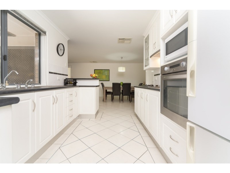 13 Rau Avenue, Evanston SA 5116