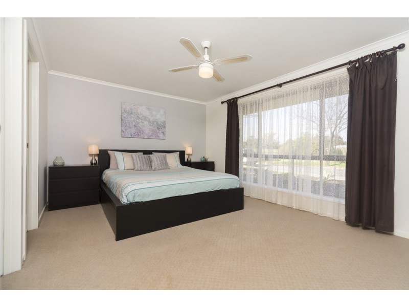 13 Rau Avenue, Evanston SA 5116