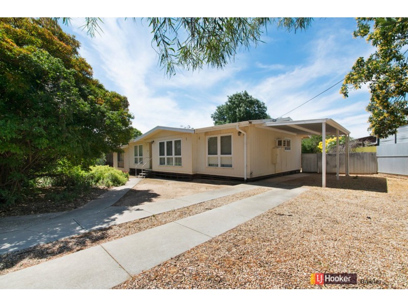 15 Russell Street, Evanston Park SA 5116