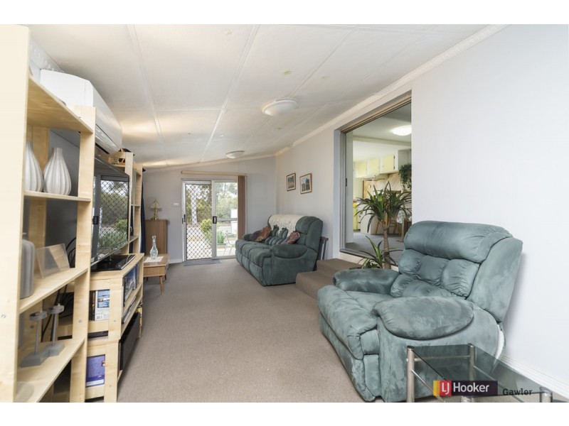 6 First Avenue, Hillier SA 5116