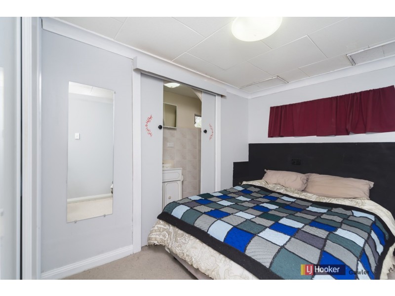 6 First Avenue, Hillier SA 5116