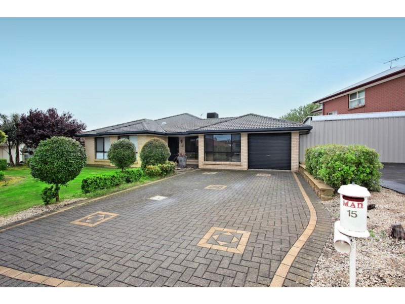 15 Rossiter Drive, Evanston Park SA 5116