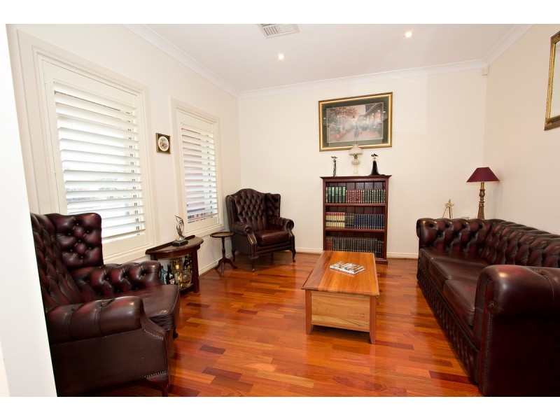24 Selway Place, Evanston Park SA 5116