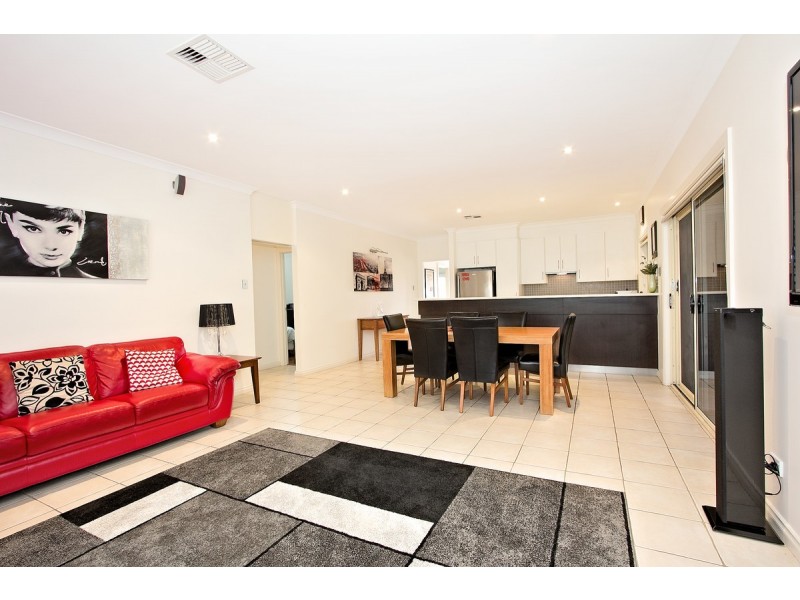24 Selway Place, Evanston Park SA 5116