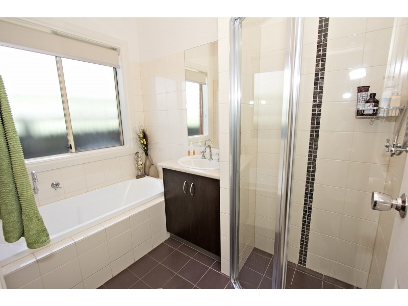 24 Selway Place, Evanston Park SA 5116