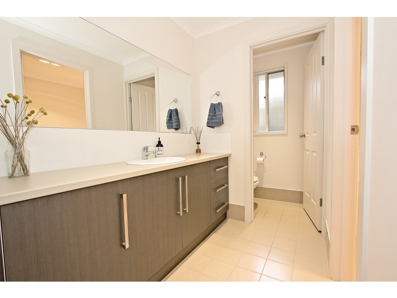 8A Dyson Street, Evanston SA 5116