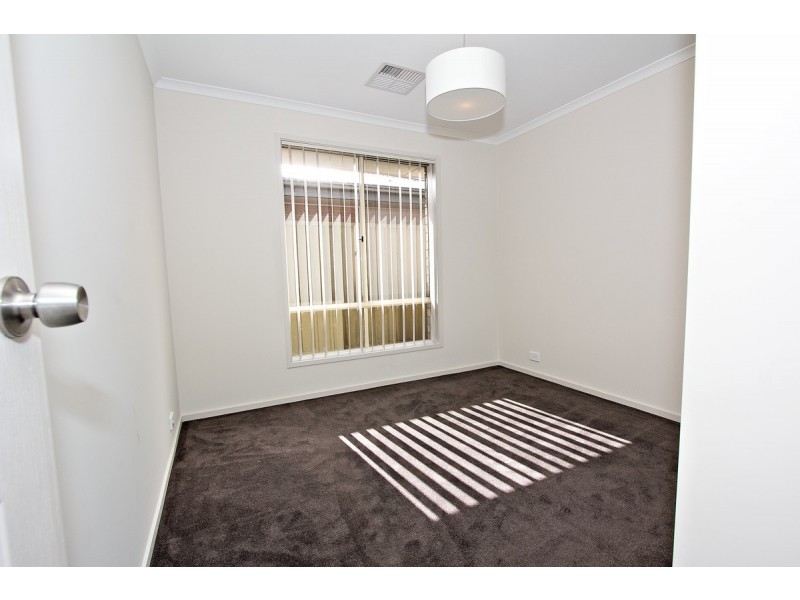 8A Dyson Street, Evanston SA 5116