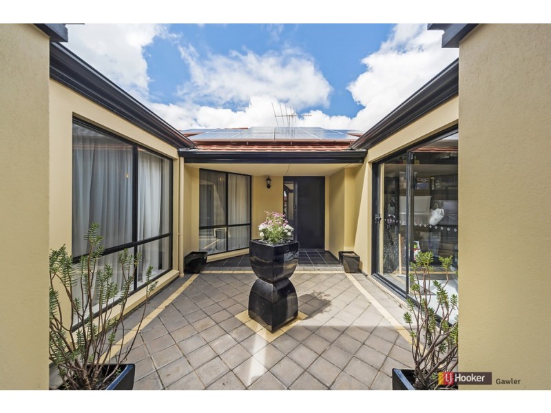 35 Thiele Crescent, Evanston Park SA 5116