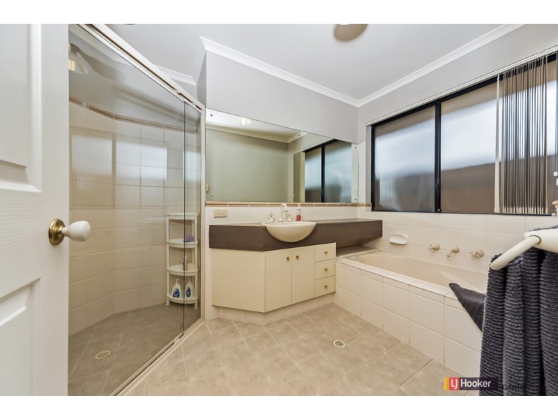 35 Thiele Crescent, Evanston Park SA 5116