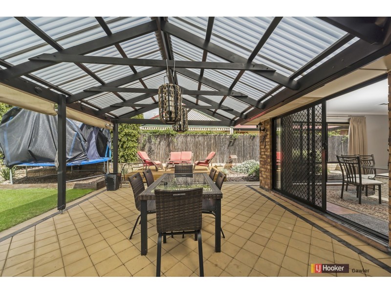 35 Thiele Crescent, Evanston Park SA 5116