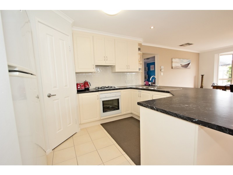 8 McLaren Court, Munno Para West SA 5115